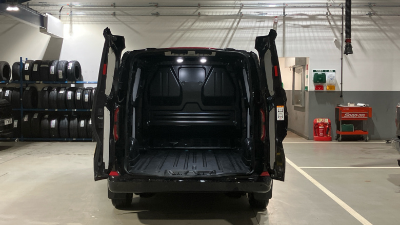 Ford Transit Custom E-320 L1 Rwd 100kW 65kWh H1 Van Limited Auto